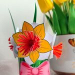 Фото розробки: 8 березня. День Матері. Листівка та 3D букет із нарцисів