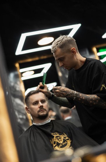 Стрижка у барбершопі