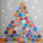 Фото розробки: !!! НОВИЙ РІК. КОЛЕКТИВНА РОБОТА “ЯЛИНКА З НОВОРІЧНИХ КУЛЬОК”. СНІЖИНКИ ДЛЯ ВИРІЗАННЯ. КУЛЬКИ-ВИТИНАНКИ. ЛИСТІВКИ-РОЗМАЛЬОВКИ, ПОСТЕР “ДЗВОНИКИ”