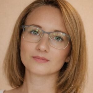 Аліна Головата